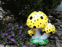 Ver imagem 2 de Enfeite para Jardim Trio de Cogumelinhos Decorado Amarelo