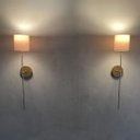 Ver imagem 1 de Kit 2 Arandelas Luminária de Parede Clássica Interna Dourado e Cúpula Bege Ref 83