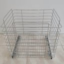 Ver imagem 5 de Tulha Aramada Deslizante 45cm x 37,5cm Cesto Roupa Suja com Corrediça para Banheiro Cromado