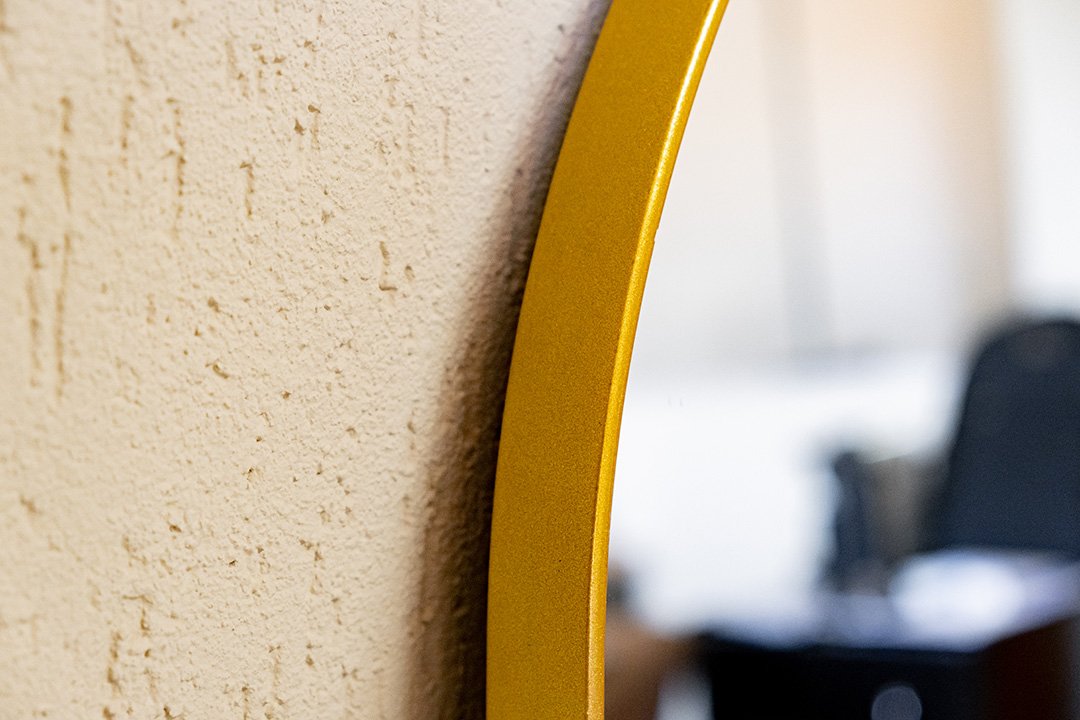 Espelho Oval com Moldura em Metal Mobília Express Pequeno Dourado - 3