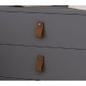 Mesa de Cabeceira Criado Unic 60cm Cinza Fosco 2 Gavetas Puxadores em Couro com Pés de Metal Preto - 4