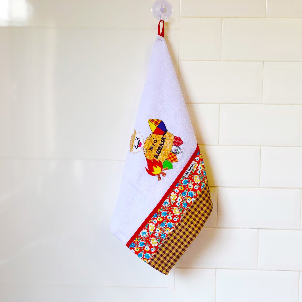 Kit com 2 peças - Toalha de chá e pano de prato bordado patchwork Linha Cozinha - Festa Junina - 4