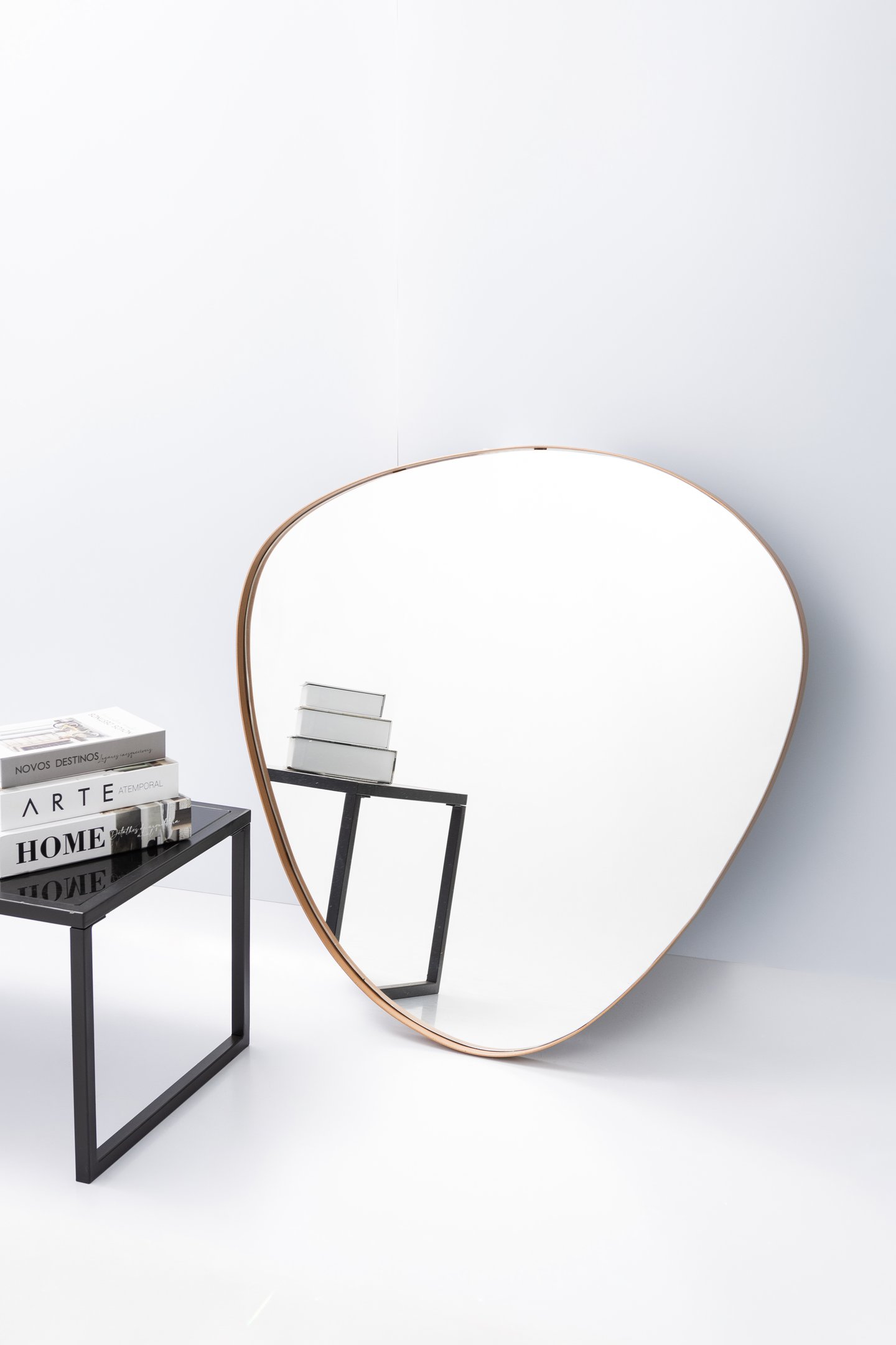 Espelho Orgânico com Moldura em Metal Quarto Sala Hall - Dourado - 2