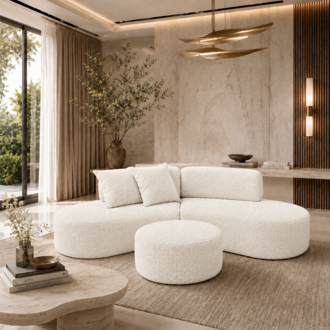 Sofá Curvo Virgínia 2,5m em Bouclé Moscow Design Orgânico com Puff e Almofadas