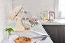 Ver imagem 5 de Kitchenaid Artisan Mixer 5qt com Escudo 10 Velocidades Creme