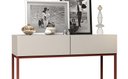 Ver imagem 4 de Aparador Bancada Off White Eros 90cm Buffet com Pes de Ferro Cobre 2 Gavetas para Hall de Entrada