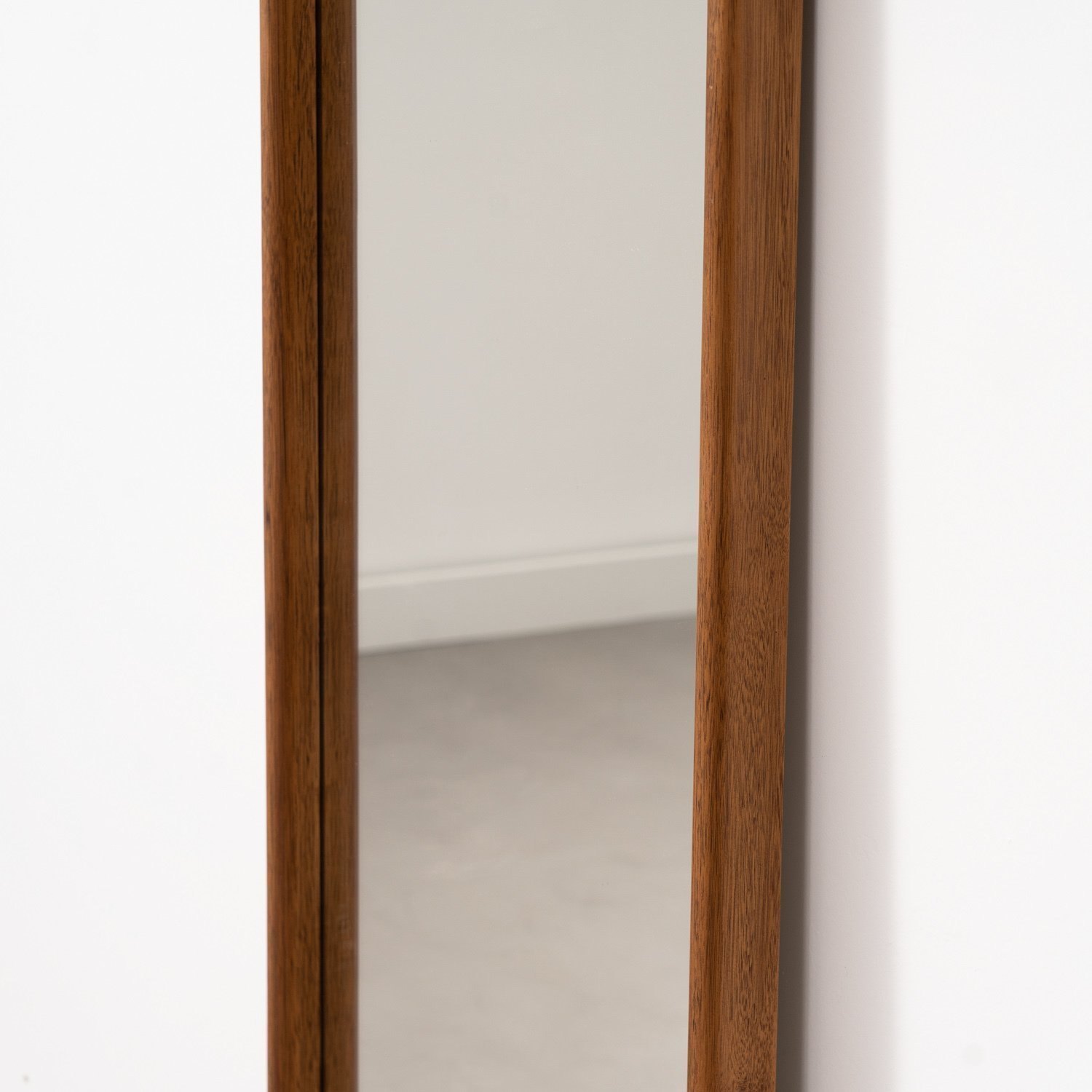Espelho Oval de Base Reta com Moldura Magnólia 160cmx49cm CabeCasa MadeiraMadeira - 10