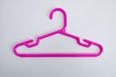 Ver imagem 2 de Cabide de Roupa Infantil Resistente Kit 24 Unidades Rosa Roupas de Criança e Bebês 28cm X 15 Cm