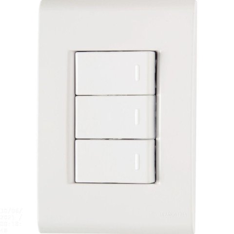 Conjunto 4x2 com 3 Interruptores Simples Tramontina Liz 10 a 250 V Branco Tramontina