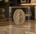 Ver imagem 2 de Quadro Acrílico Nossa Senhora Das Graças Resina 15x15x5cm - Box Luxo Religioso