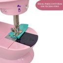 Ver imagem 4 de Mini Máquina de Costura Elétrica com Mesa Portátil 2 Velocidades Pedal Luz Bivolt Rosa Importway
