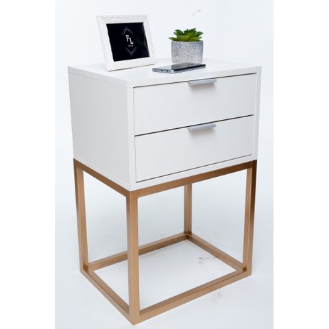 Mesa de Cabeceira Industrial Off White 40cm com 2 Gavetas Base Dourada - Enviamos Montado