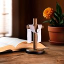 Ver imagem 2 de Crucifixo Cruz de Mesa e Parede Jesus Ressuscitado Madeira 13 Cm