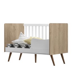 Dormitório Infantil Retrô com Guarda Roupa, Cômoda 4 Gavetas, Berço Carvalho/Branco e Colchão - Qmov - 6 Dormitório Infantil Retrô com Guarda Roupa, Cômoda 4 Gavetas, Berço Carvalho/Branco e Colchão - Qmov - 6