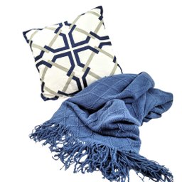 Kit Manta para Sofá Azul com Capa de Almofada - 2