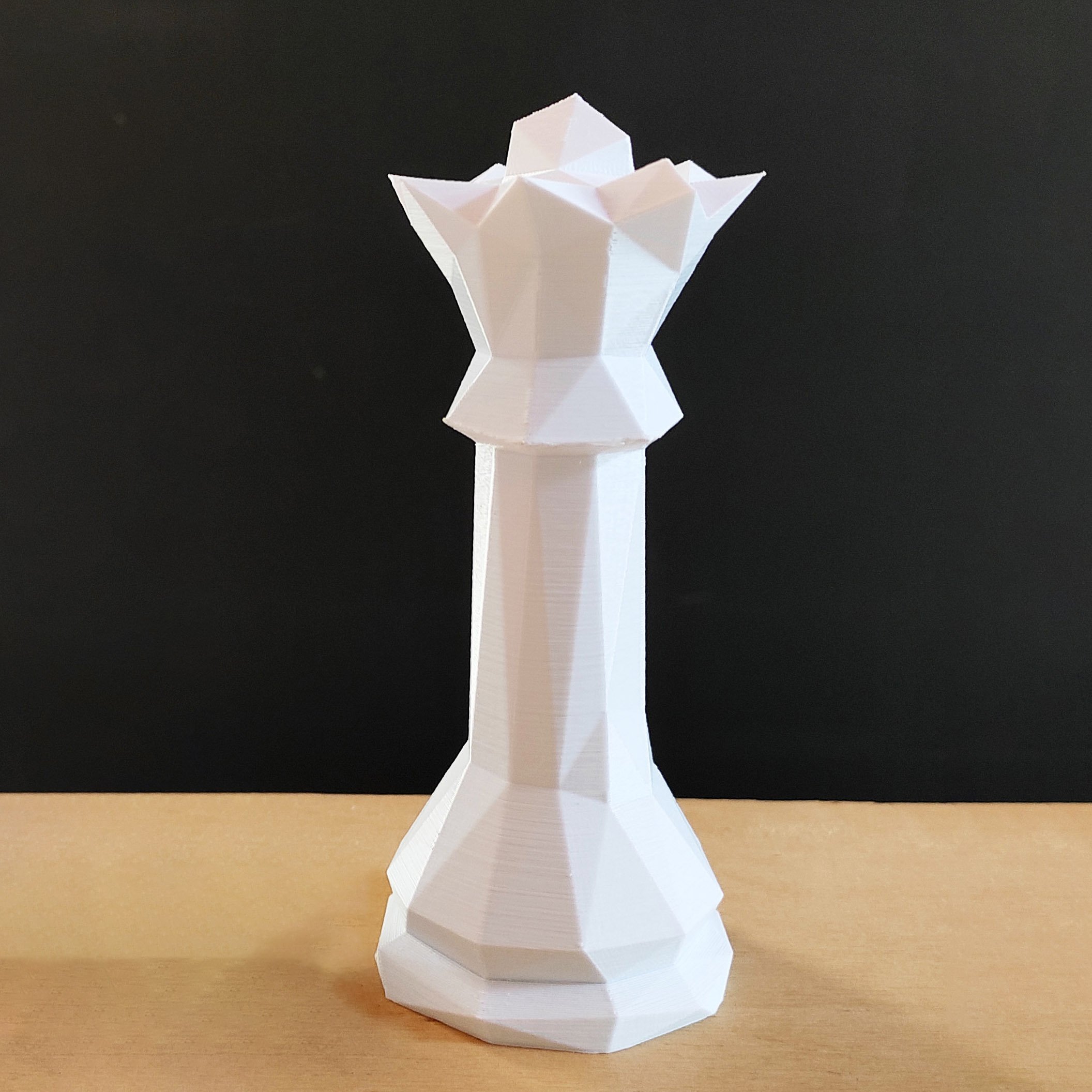 Rainha - Peça Decorativa De Xadrez , Estatueta 13.5 Cm De Altura - Toque 3D:Branco - 1