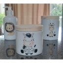 Ver imagem 6 de Kit Higiene Bebê Safari 3 Peças - Potes e Porta Álcool - Peças Porcelana Tampa Pinus