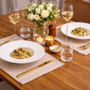 Ver imagem 4 de 2 Pratos de Risoto Oxford Tipo Chapéu 30,5cm em Porcelana Branco Sofisticação e Design Moderno