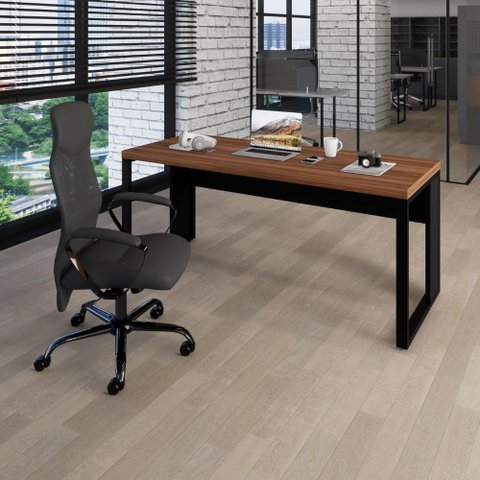 Mesa Escrivaninha Escritório 1,50m X 0,70m Pés Metal F5