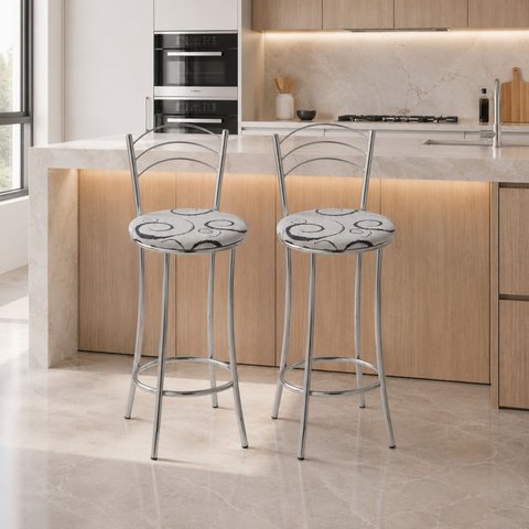 Kit 2 Banquetas Médias Cromadas com Assento Estofado e Encosto para Bancada Cozinha e Área Gourmet Cinza/Cromado/Branco