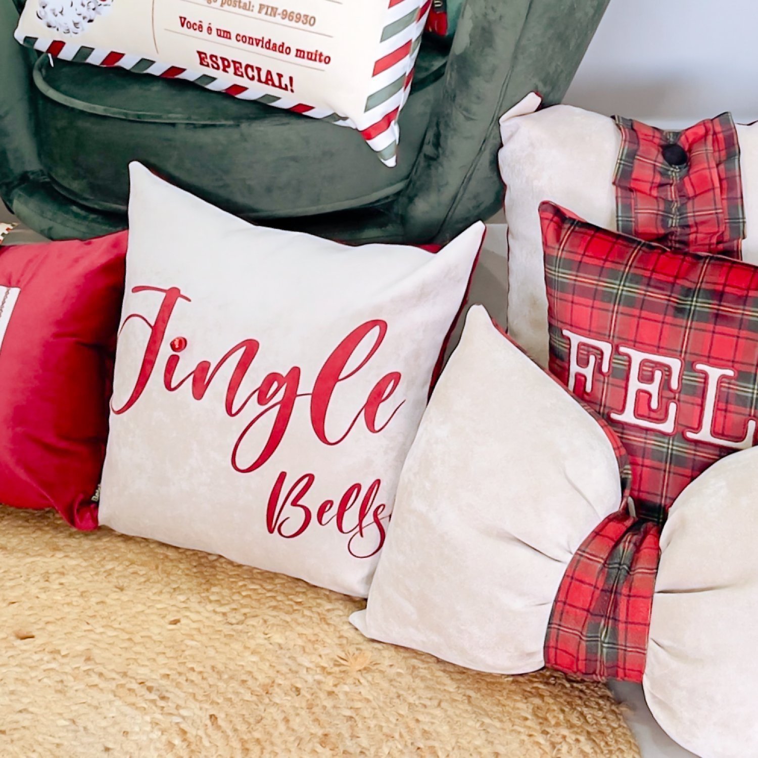 Capa para Almofada Natalina Jingle Bells com Guizo 43x43cm Belchior Uniq - 4