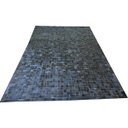 Ver imagem 1 de Tapete de couro preto natural 2,00x3,00 com borda peça 5x5cm