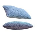 Ver imagem 2 de Kit 2 Almofadas Pelúcia Baixa Texturizada Floral Cinza Zíper Fibra Siliconada 30x50