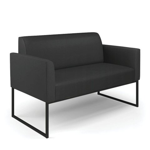 Sofá Namoradeira Base Industrial Preto Marisa Corino D03 - D\'rossi Cor Preto