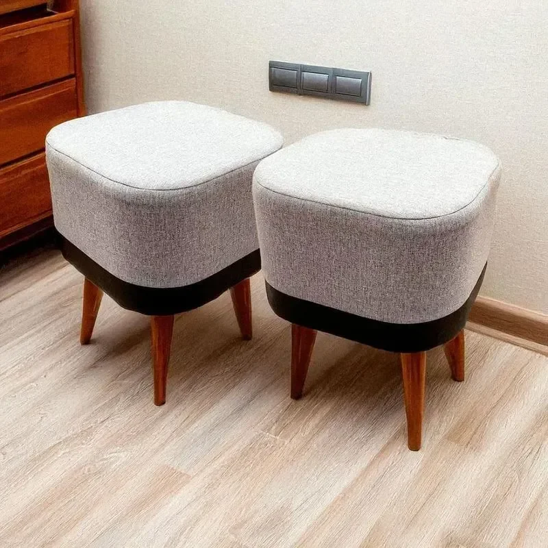 Ver imagem 2 de Puff Ravena Decorar Linho Cinza com Courino Preto