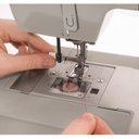 Ver imagem 4 de Máquina Costura 127v Singer Pro 4423