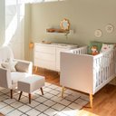 Ver imagem 1 de Kit Quarto Theo com Pés Retrô Natural - Berço + Cômoda 3 Gavetas e 1 Porta + Poltrona de Amamentação