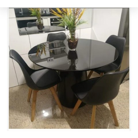 Mesa de Jantar Cone 90 Cm Tampo Redondo com Vidro Laqueado Preto