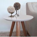 Ver imagem 2 de Mesinha de Canto Pé Palito Laqueada com Vidro 40cm o Tampo e Pés 50cm