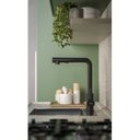 Ver mais imagens de Monocomando de Mesa para Cozinha com Bica Extraível "L" Gourmet Celite Preto Matte