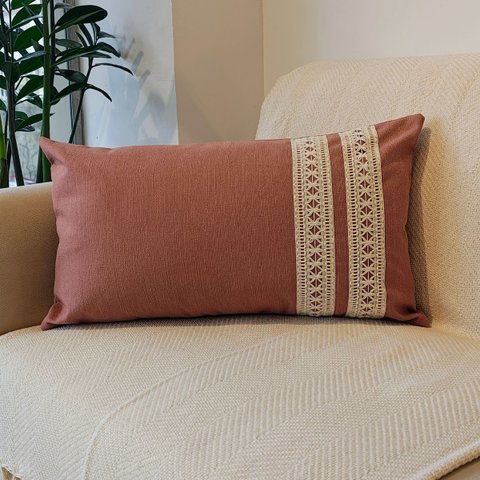 Almofada Atelier Renda Retangular Rosé 50x30