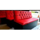 Ver imagem 2 de POLTRONA SOFÁ BOOTH 1,70CM ASSENTO E ENCOSTO VERMELHO BASE PRETO CAPITONE A MÃO SKU152