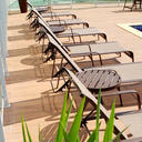 Ver imagem 3 de Cadeira Espreguiçadeira de Piscina em Aluminio e Tela Sling Resistente