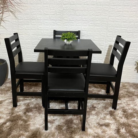Conjunto Fixo 70x70 Mesa com 4 Cadeiras Estofadas Cor:preto