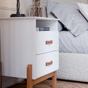 Ver imagem 5 de Kit 2 Mesas de Cabeceira Cama Quarto Mini Cômoda Gaveteiro com Puxador em Couro Sonetto - Branco