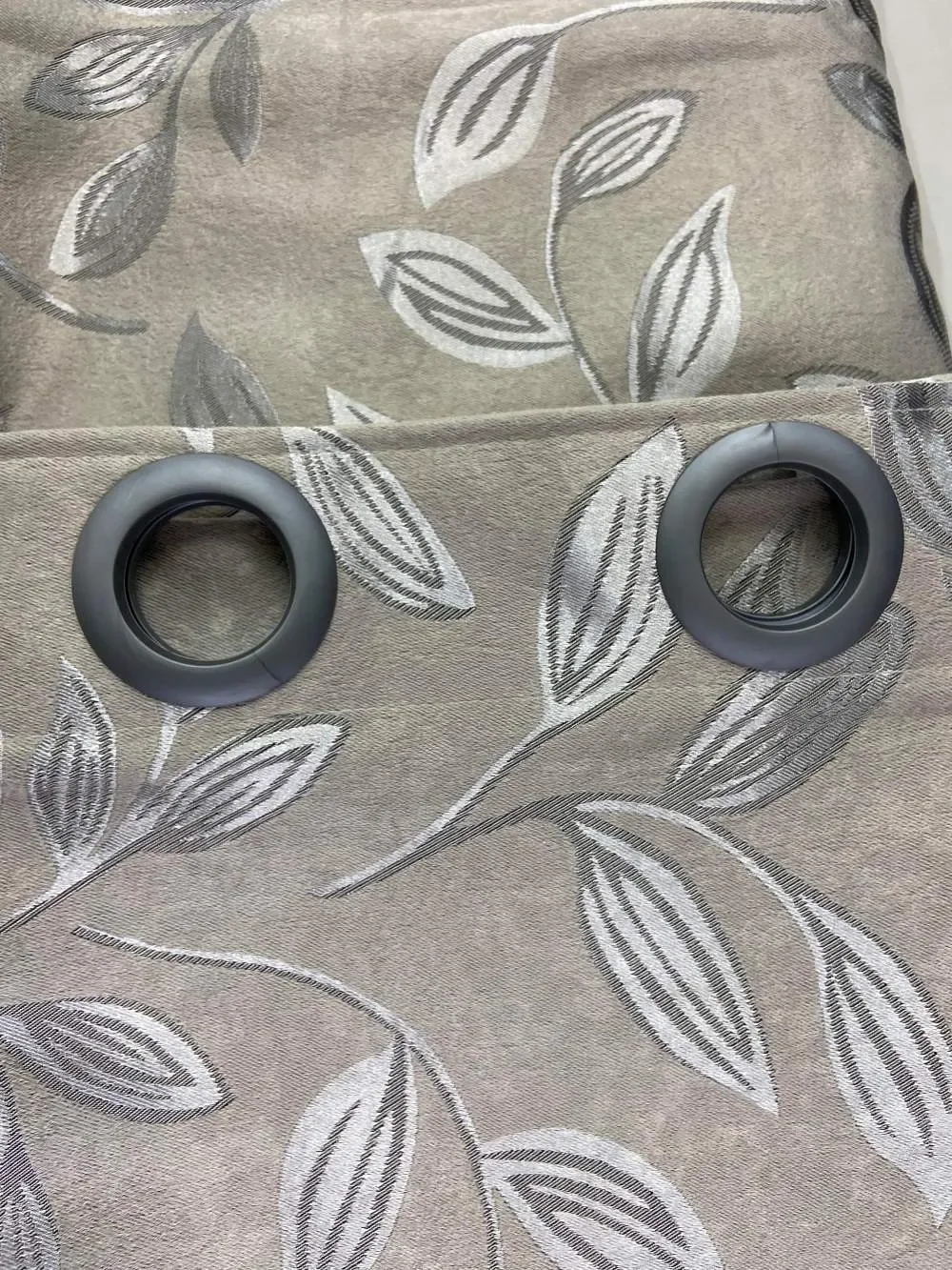 Cortina Corta Luz Tecido Brilho- Floral Areia 2.60m X 2.30m - 5