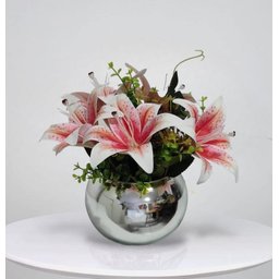 Arranjo de Flores Lírios Artificiais no Vaso Prata Espelhado - 1