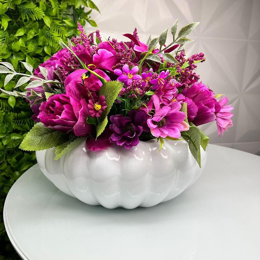 Vaso centro de mesa ikebana branco luxo com arranjo floral | MadeiraMadeira