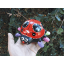 Ver imagem 2 de Joaninha Sapatinho para Jardim em Cerâmica Pintado a Mão