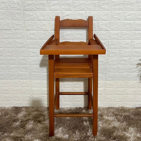 Cadeira de Alimentação Infantil com Proteção - Verniz