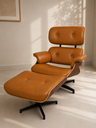Ver imagem 1 de Poltrona Charles Eames com Puff - Caramelo 151 - Freijó