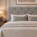Ver imagem 2 de Cabeceira para Cama Casal Queen Estofada 1,58 ,Mts Zoe Vilajo: Suede Camurça