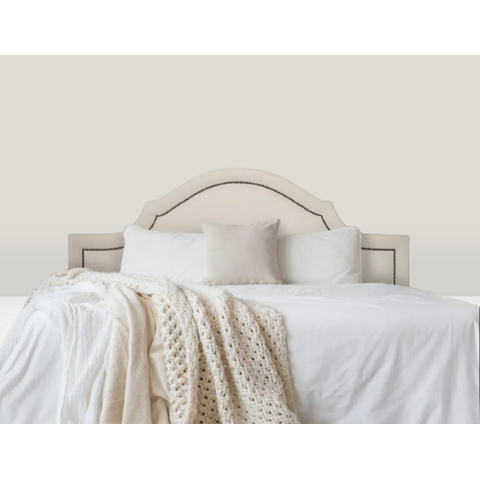 Cabeceira Casal Curva Luxo Estofada 140x60 - Suede Bege - Tachas Fume