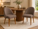 Ver imagem 1 de Kit 2 Cadeiras Lua Estofada Moderna Sala de Jantar Suede Marrom