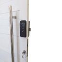 Ver imagem 6 de Porta Pivotante de Alumínio 210 x 100cm com Puxador e Fechadura Digital 30 Esquerda Esquadrias Berga Branco