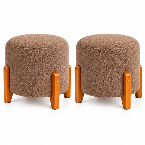 Puff Thor Bouclé Capuccino Pés de Madeira Casa Renassi Linha Premium